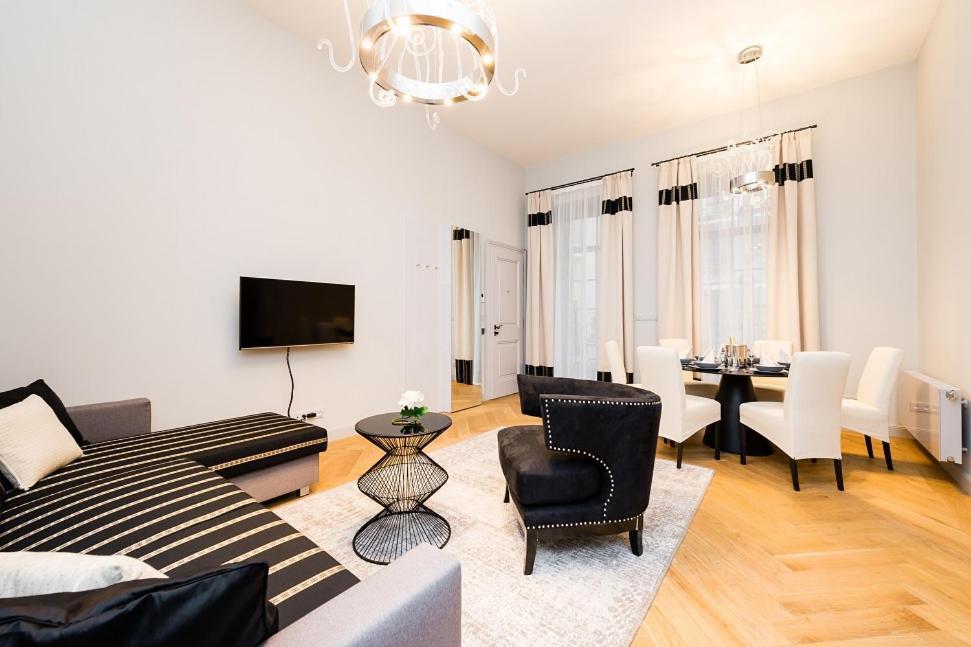 Old Royal Post Boutique & Premium 5* Praga